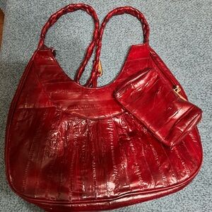 EEL SKIN 
SOLD
Elegant Red Shoulder Bag Set